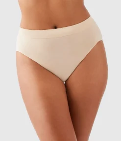 Wacoal Hi-Cut|Seamless * B-ooth® eae Hi-Cut Sand