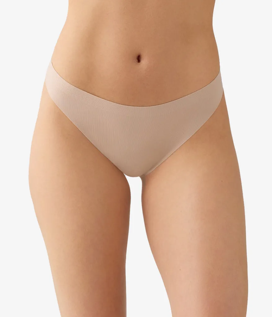 Wacoal Thong * b.wow'd odern Thong Au Natural