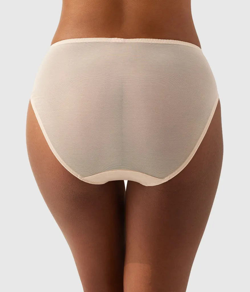 Wacoal Panties|Hi-Cut * Ebrace ace® Hi-Cut Sand/Ivory