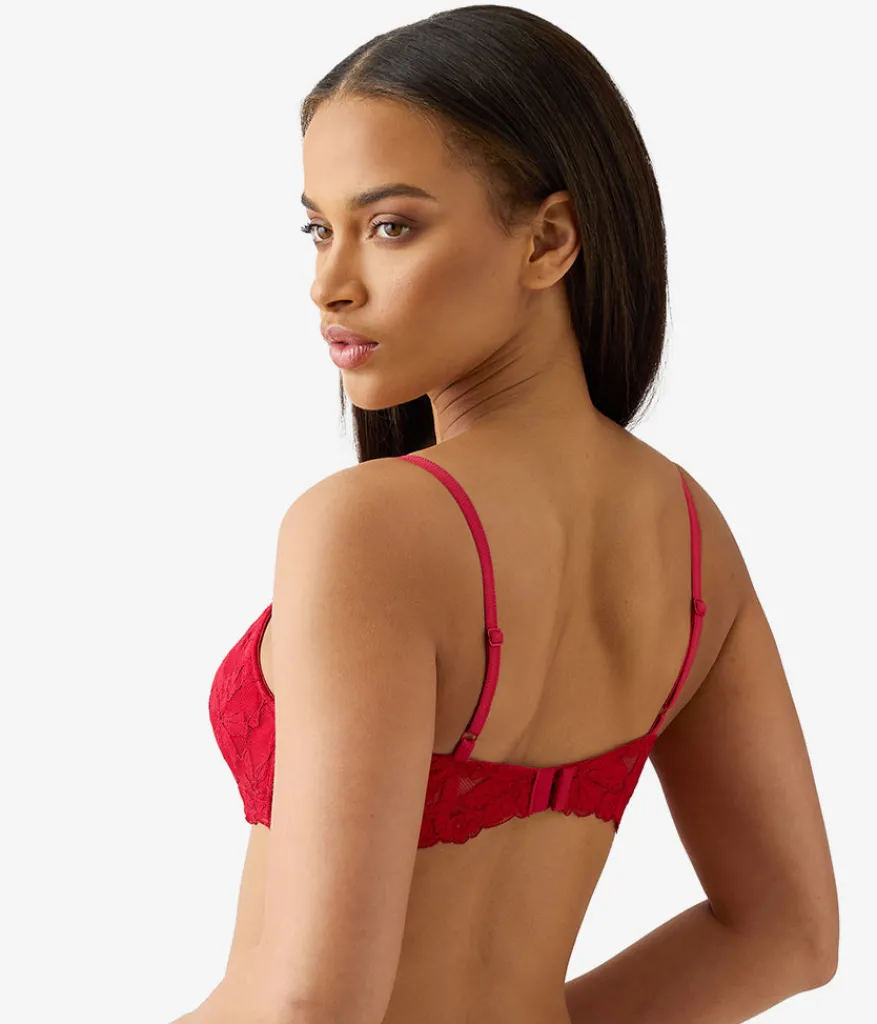Wacoal Lace|Underwire * Feeling Famous Balconette Contour Bra Chili Pepper/Biking Red