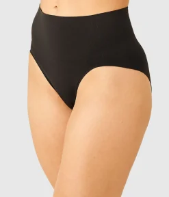 Wacoal Hi-Cut|Shaping Hi-Cut * ooth erie™ haping Hi-Cut Black